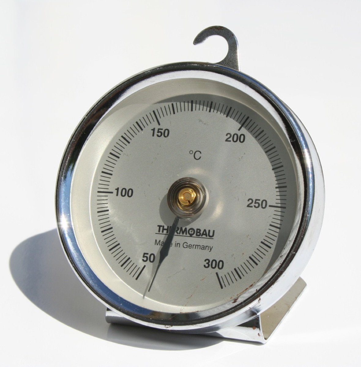 Een bimetaal-oventhermometer
